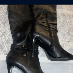 Ralph Lauren Boots must go! Perfect gift for someone